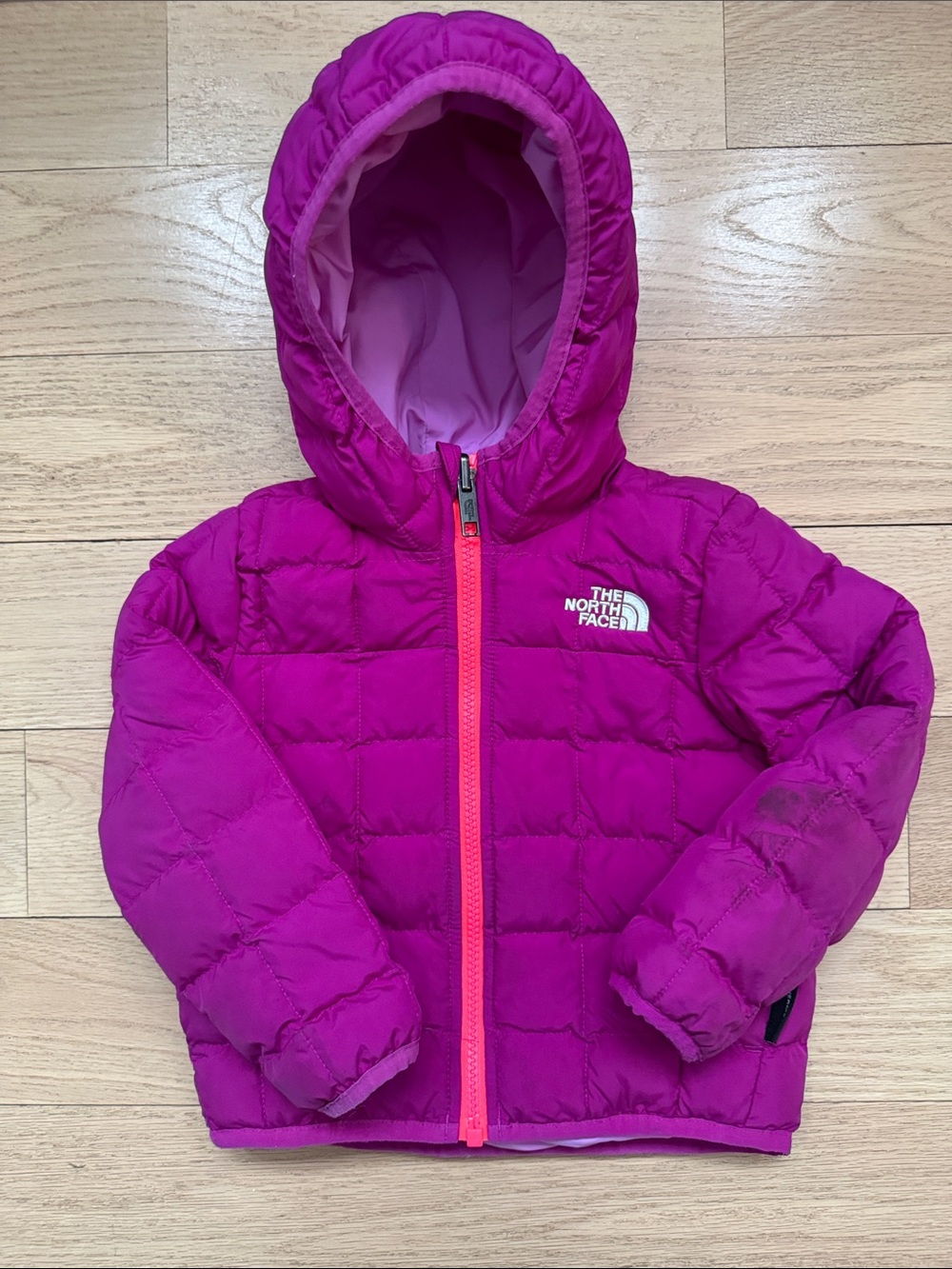 The North Face Girls' Magenta Hooded Puffer Jacket